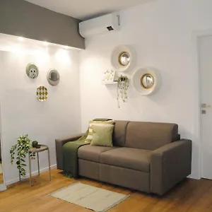 Mimi's Place , Roma Italia